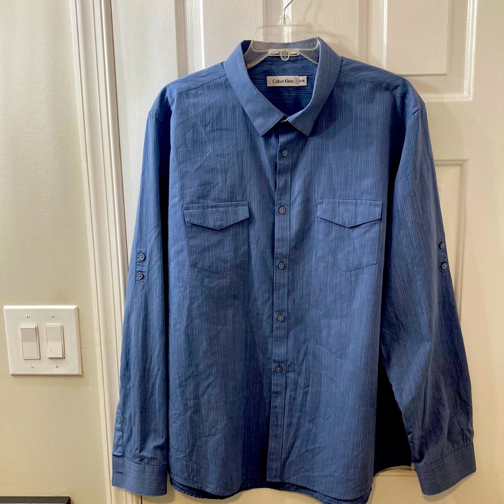 Extra large Calvin Klein dress shirt double pockets, hidden buttons